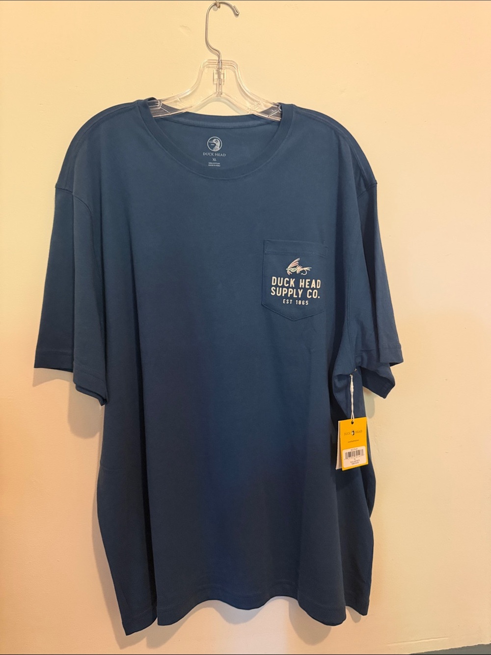 Duck Head Men's Short-Sleeve Pocket Tee in Navy Blue